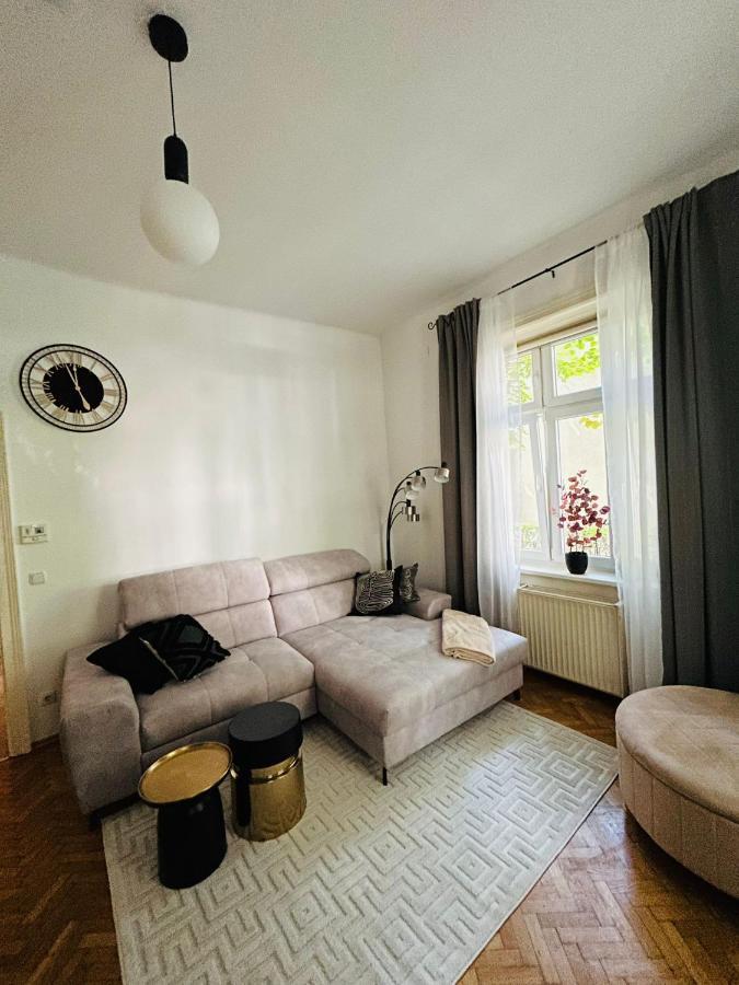 Apartment 5 Min Schoenbrunn Gloriette, Direct To City Center, Free Parking Viyana Dış mekan fotoğraf