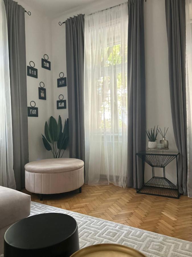 Apartment 5 Min Schoenbrunn Gloriette, Direct To City Center, Free Parking Viyana Dış mekan fotoğraf