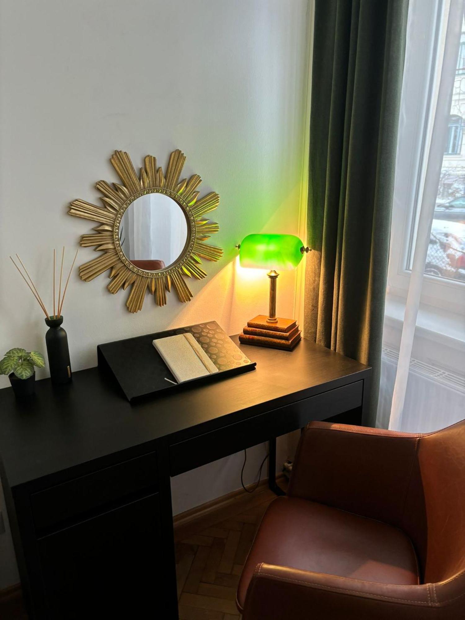 Apartment 5 Min Schoenbrunn Gloriette, Direct To City Center, Free Parking Viyana Dış mekan fotoğraf