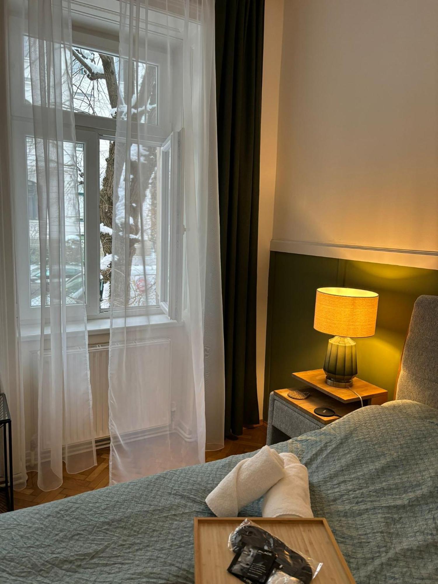 Apartment 5 Min Schoenbrunn Gloriette, Direct To City Center, Free Parking Viyana Dış mekan fotoğraf